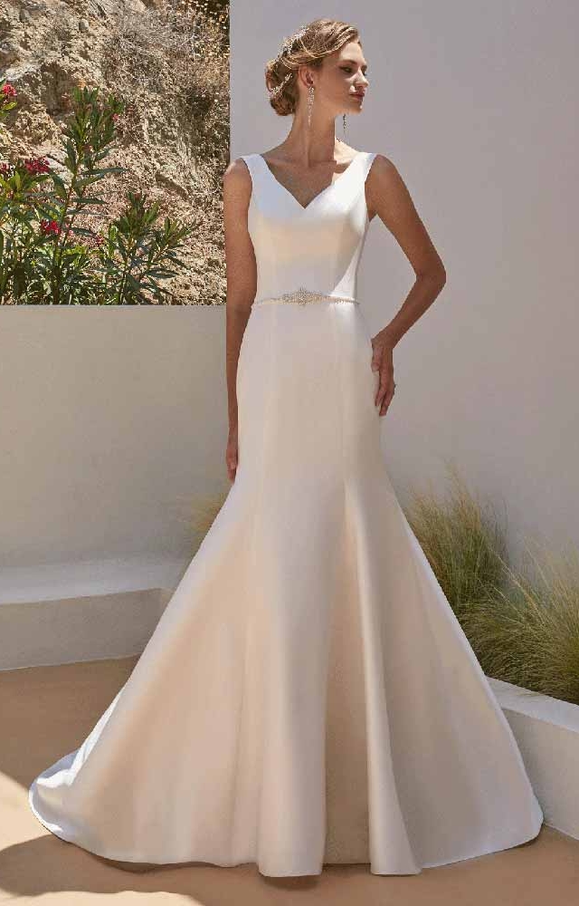 Mark Lesley 7490 Wedding Dress