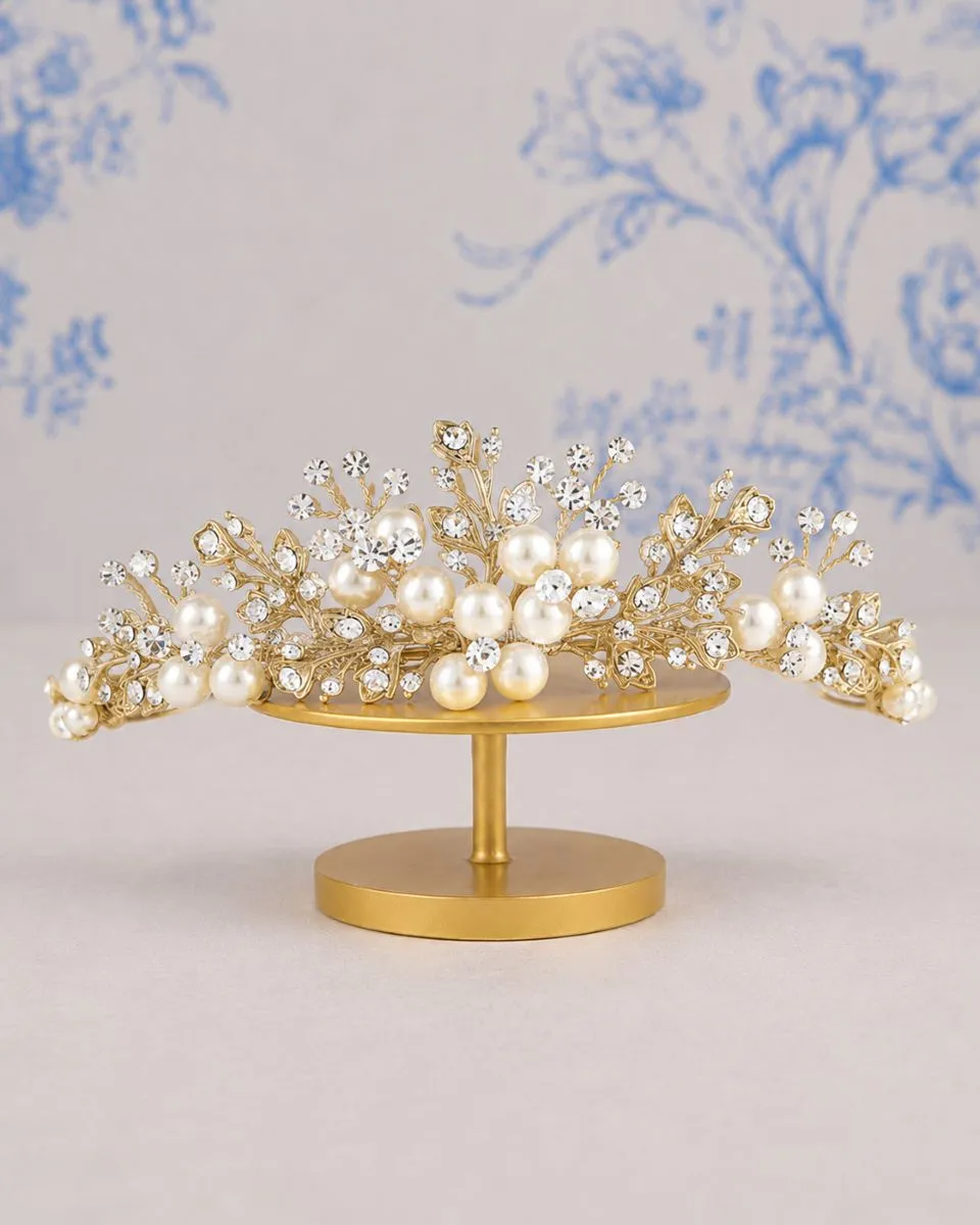 3404 Tess Luxe Pearl Gold Tiara &ndash; Athena