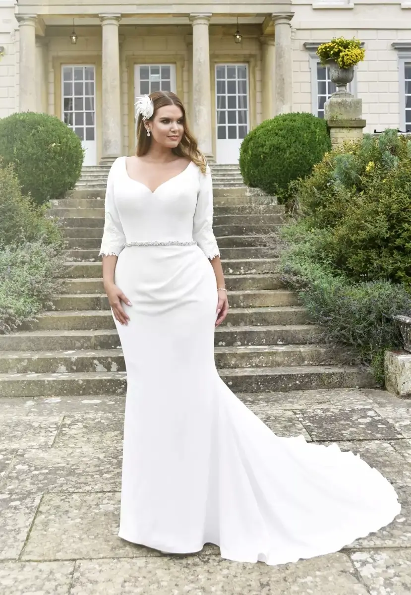 True Curves Baylie TC-W403 wedding dress