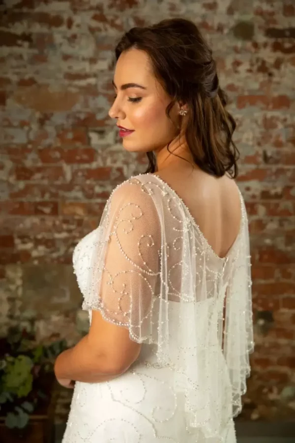 Blythe TC-W310A True Curves wedding dress back detail