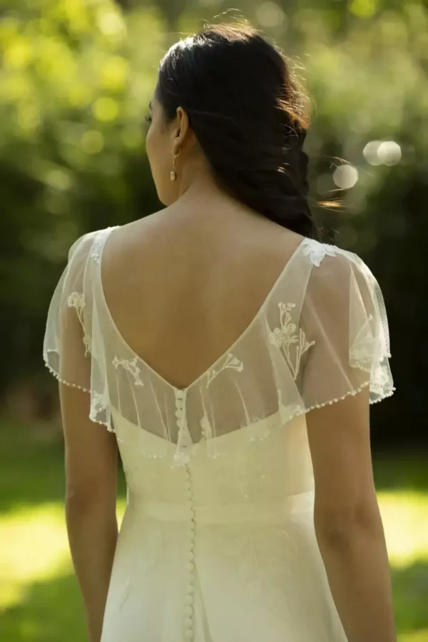 Saskia W396 True Bride
