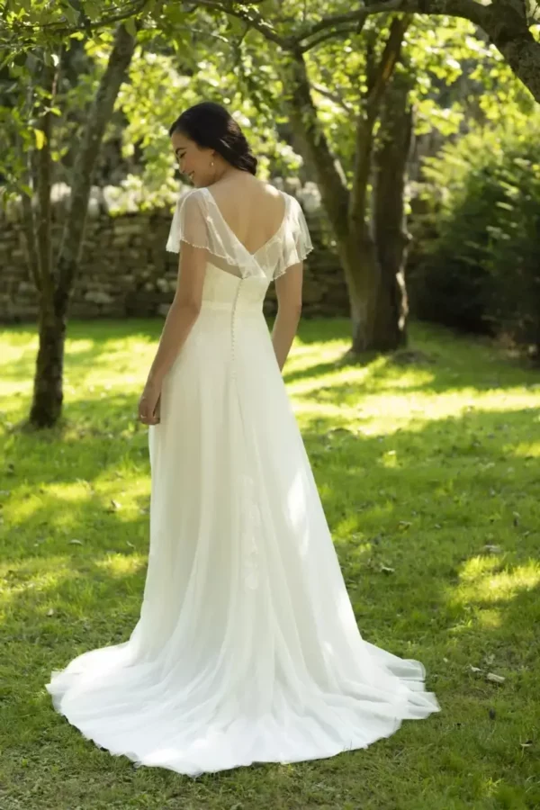 Saskia W396 True Bride