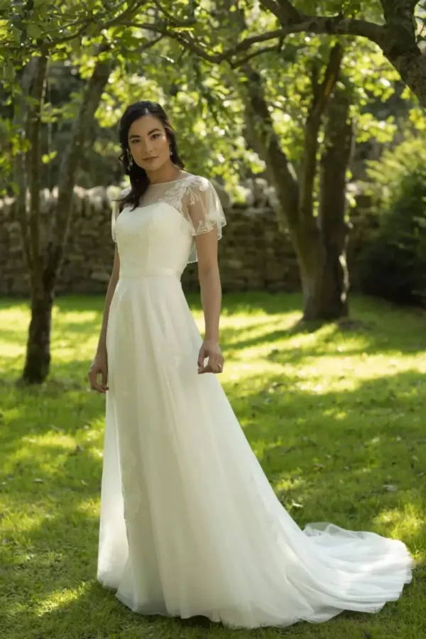 Saskia W396 True Bride