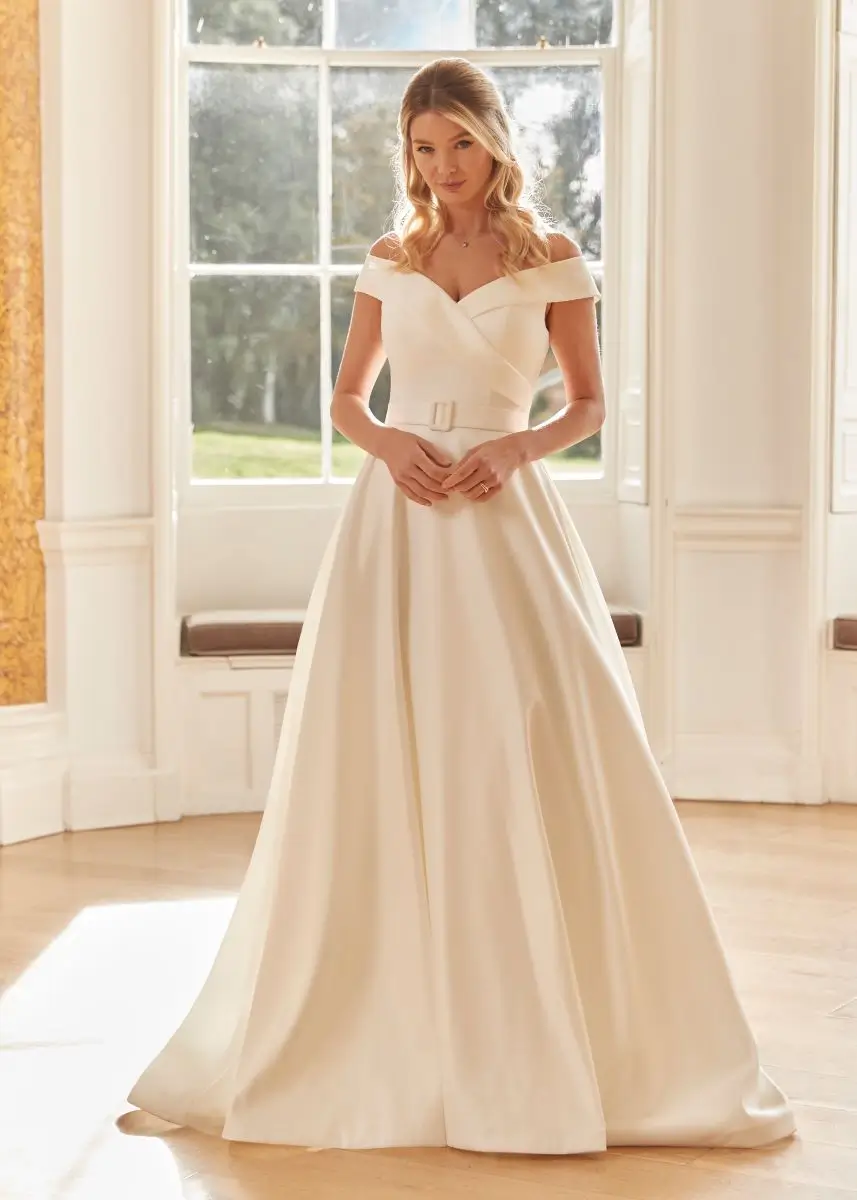 Romantica of Devon Marilyn wedding dress