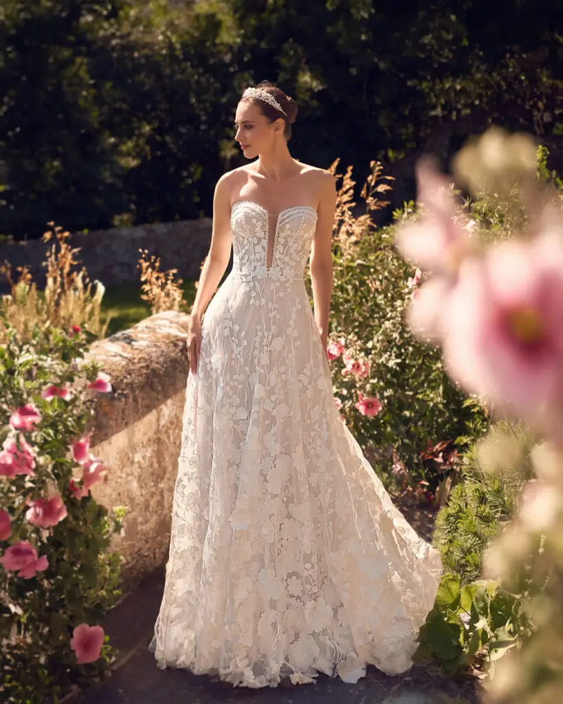 Danielle Couture Delphe DC23104 wedding dress