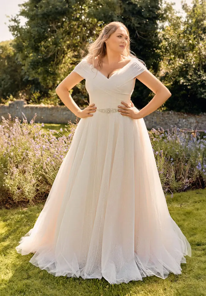Envy by Phoenix Elise PH8211 wedding dress