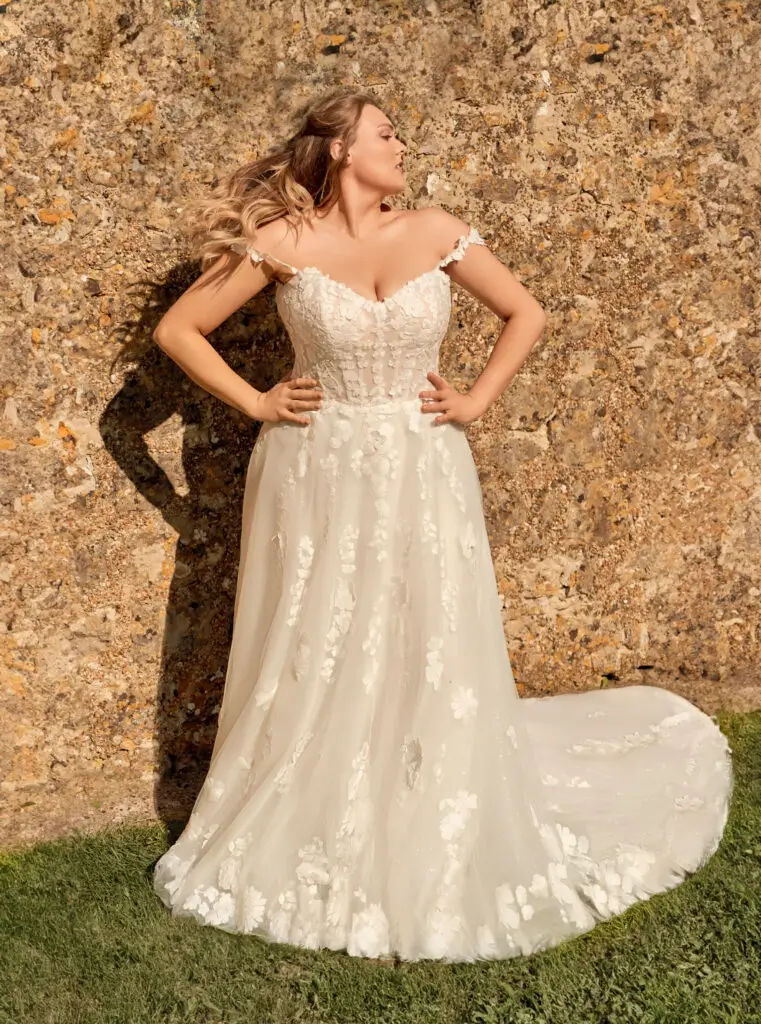 Envy by Phoenix Emma PH8213 wedding dress