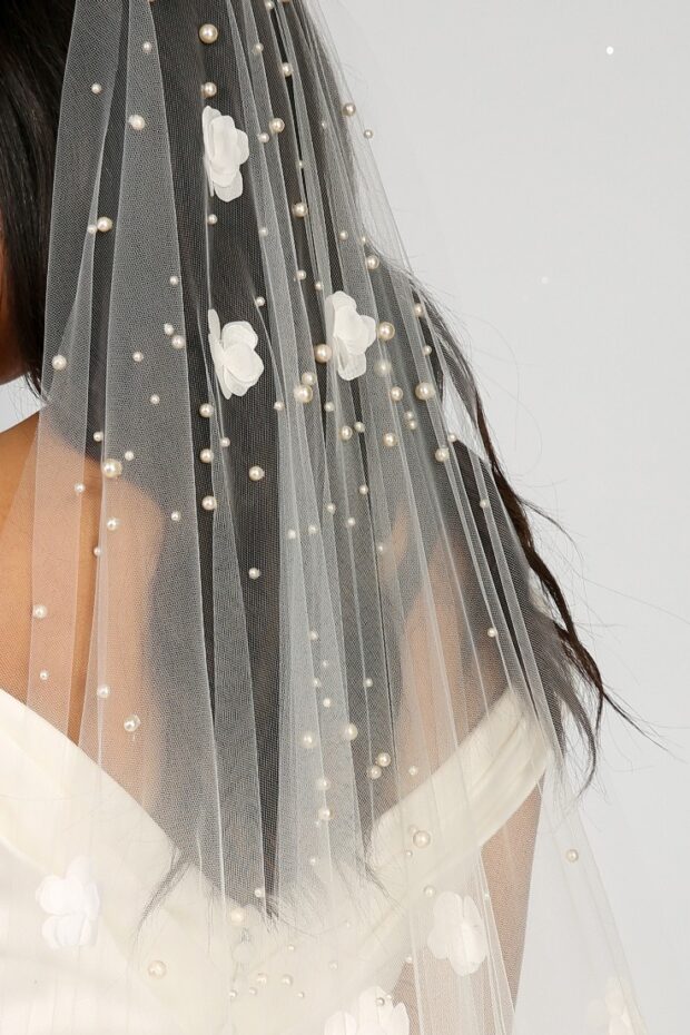 V332 Pearl Floral Waterfall Veil: Luxurious Elegance - Wedding