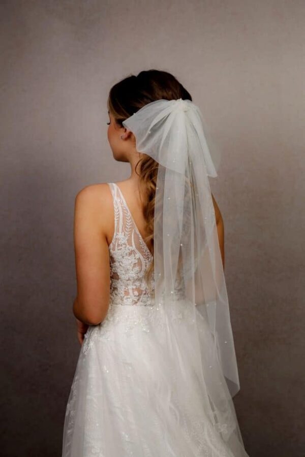 QW204 Long Bow Veil Richard Designs