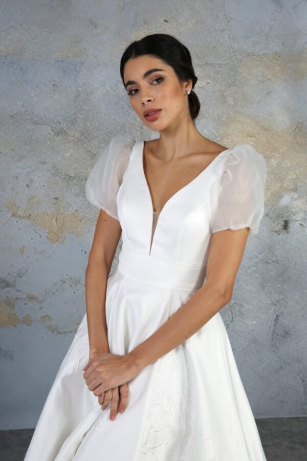 RDBE003 Organza Puff Sleeves