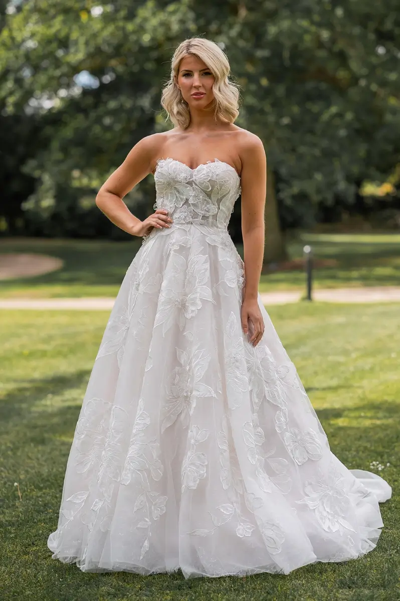 Danielle Couture Dara DC6117 wedding dress