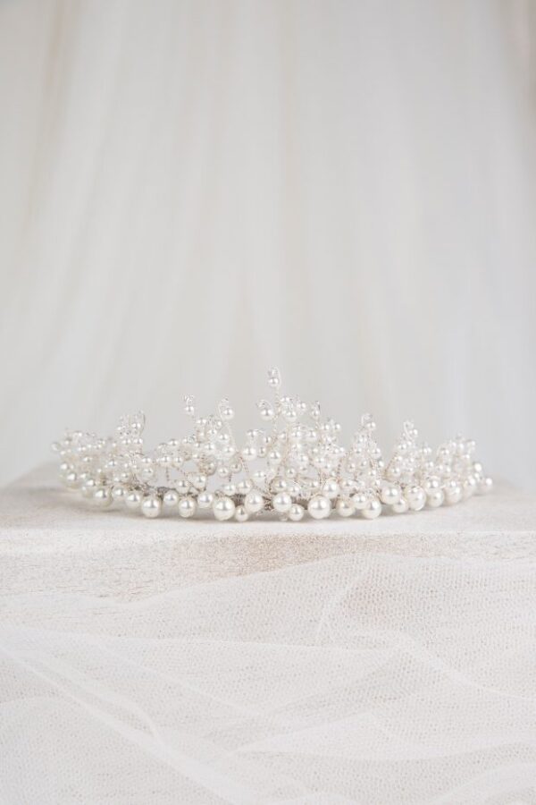 Richard Designs TR2731A Pearl and Crystal Vine Tiara detail