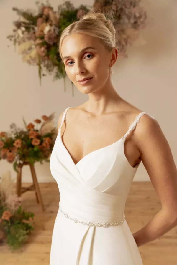 TB-WBelt 03 Pearl & Silver Bead Floral Belt