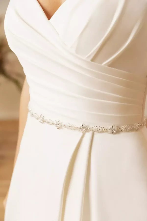 TB-WBelt 03 Pearl & Silver Bead Floral Belt