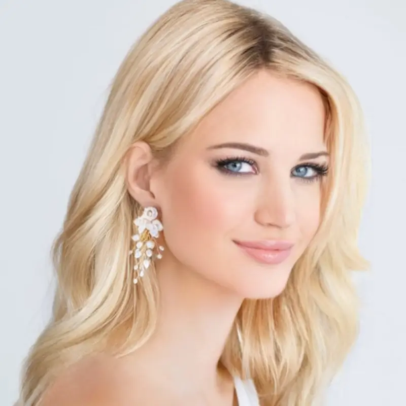 9420 Pearls of Elegance Earrings - Athena