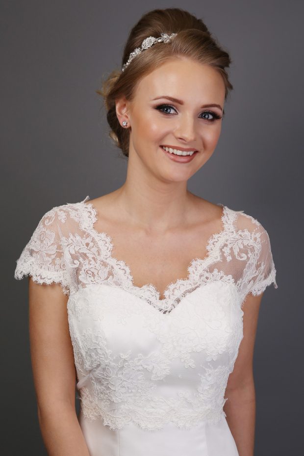 SH35-1 Alencon Lace V-neck Shrug