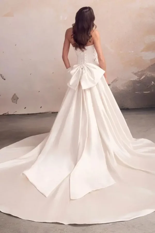 Astrid DSC002 Donna Salado Bridal Couture