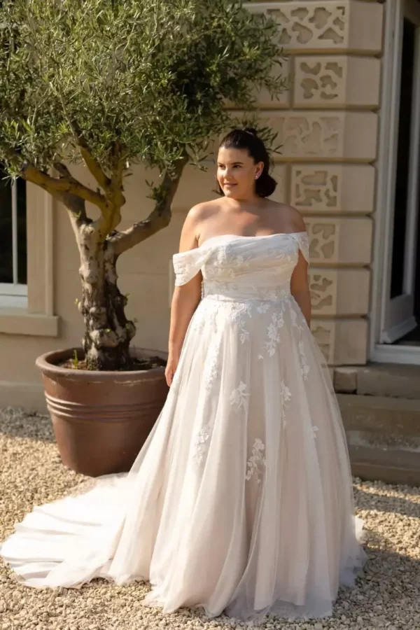 Sage TC-W506 True Curves wedding dress