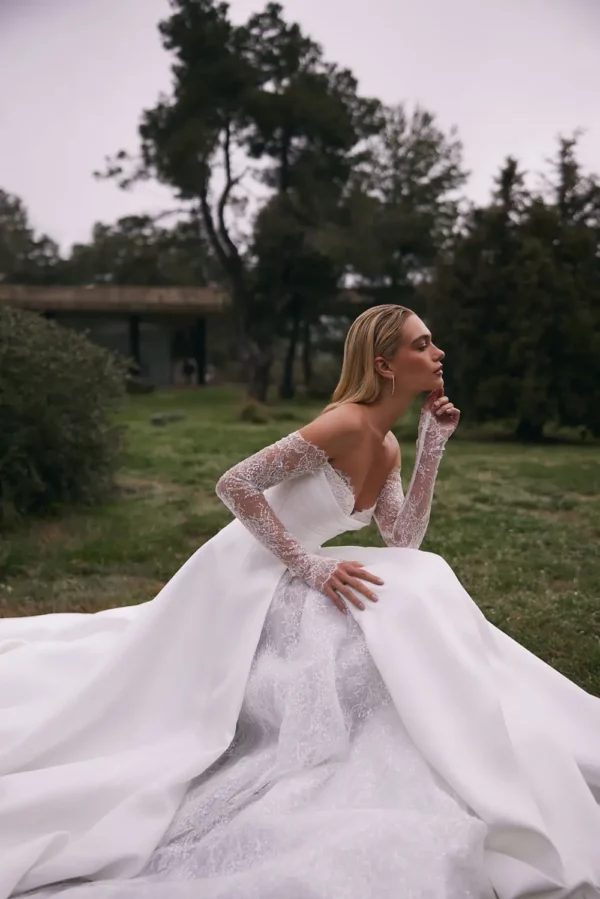 Aston Eva Lendel