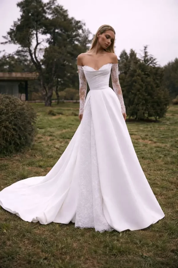Aston Eva Lendel