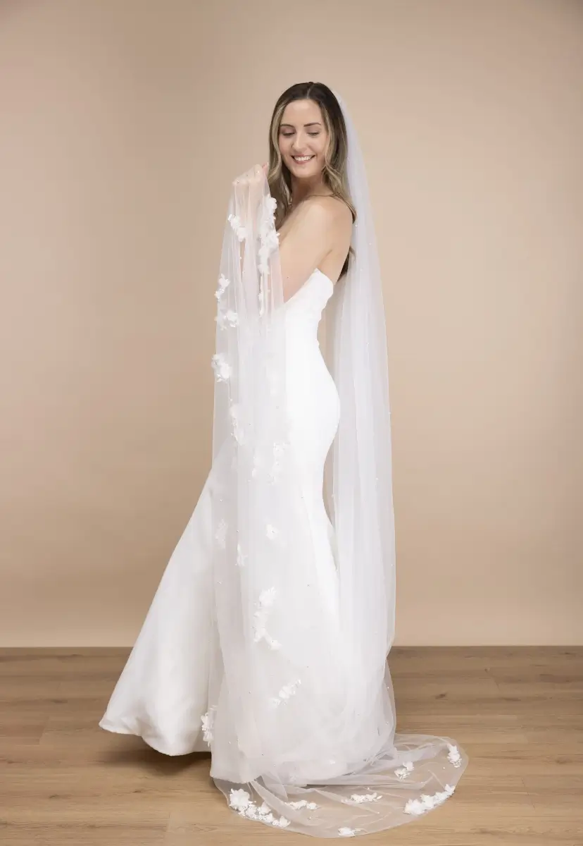 The Perfect Bridal Company PBV9030 3D Floral Veil