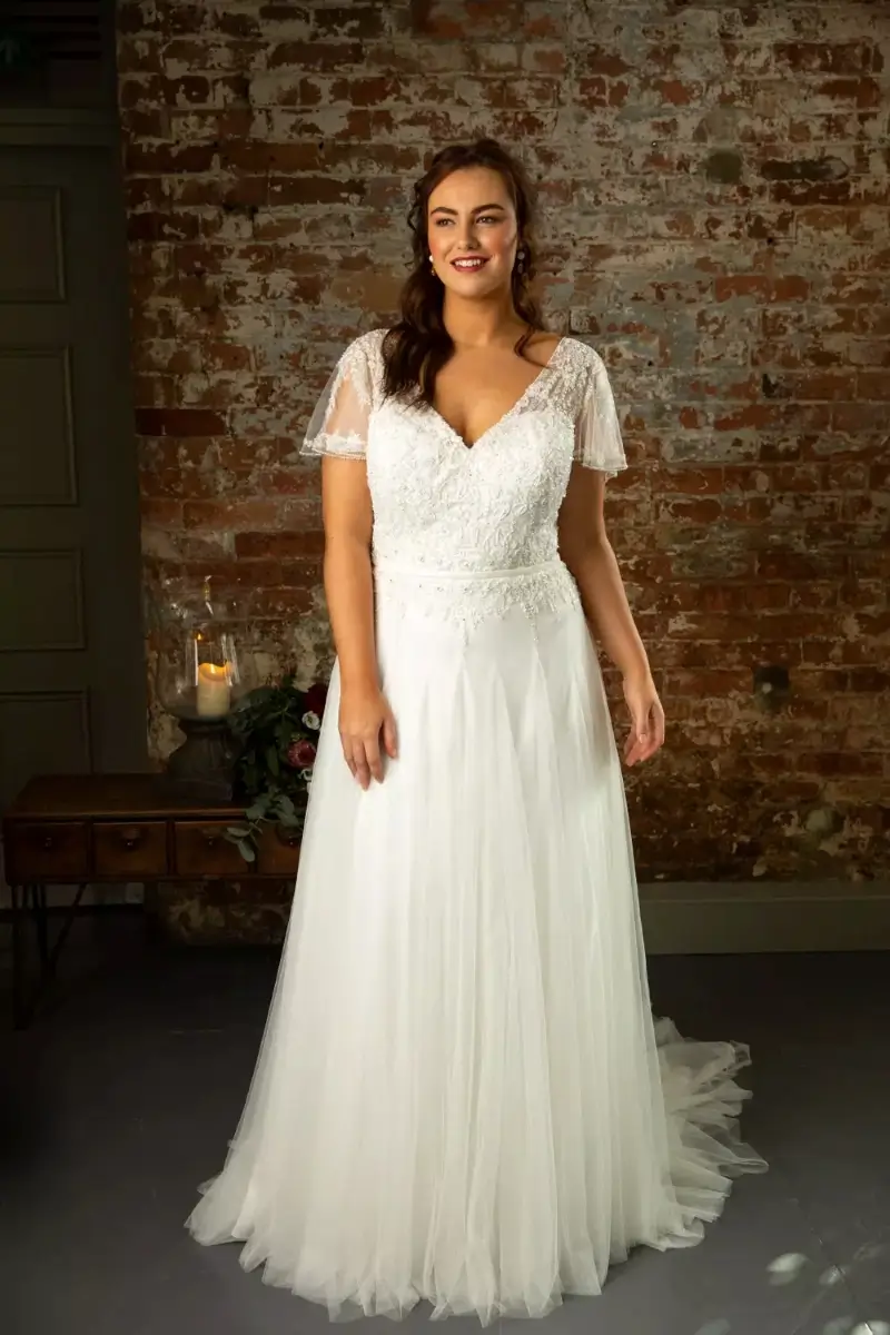 Leighton TC-W372 True Curves wedding dress