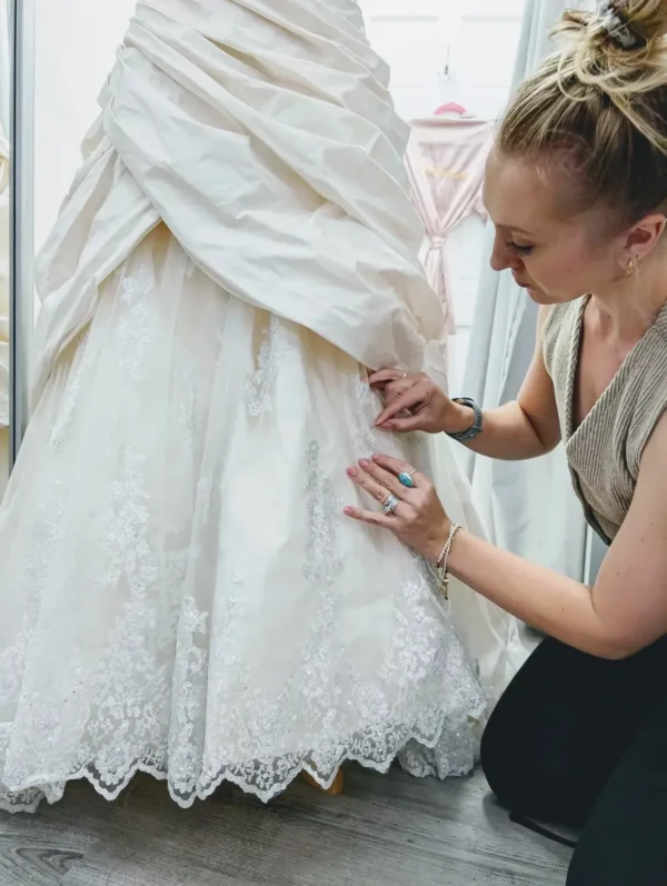 Aim&eacute;e&rsquo;s Alterations (North Yorkshire)