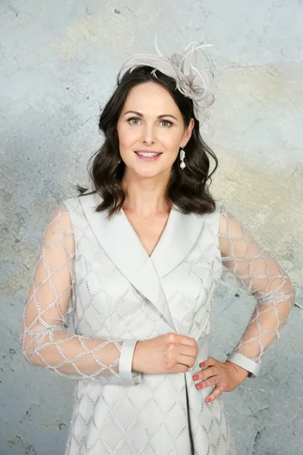 Side Sweep Feather Fascinator MBF1083 – Richard Designs